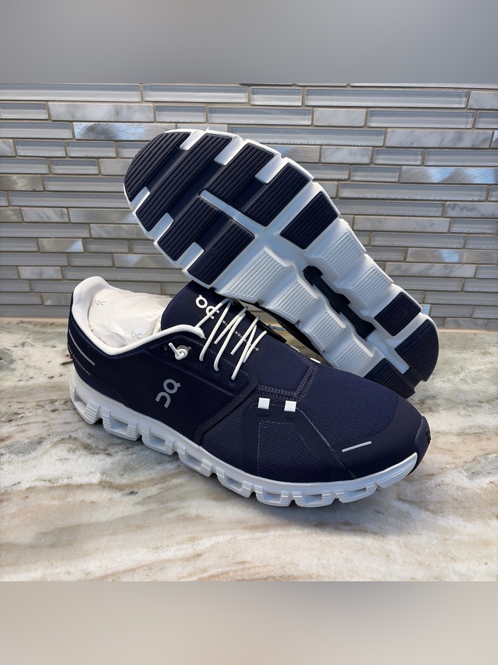 On Cloud 6 Midnight / White Men’s Lightweight Running Shoes US 13.